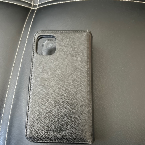 Mimco iPhone 11 case - Picture 3 of 3
